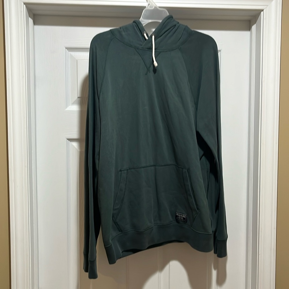 Abercrombie & Fitch lightweight, soft fleece men’s hoodie size large green